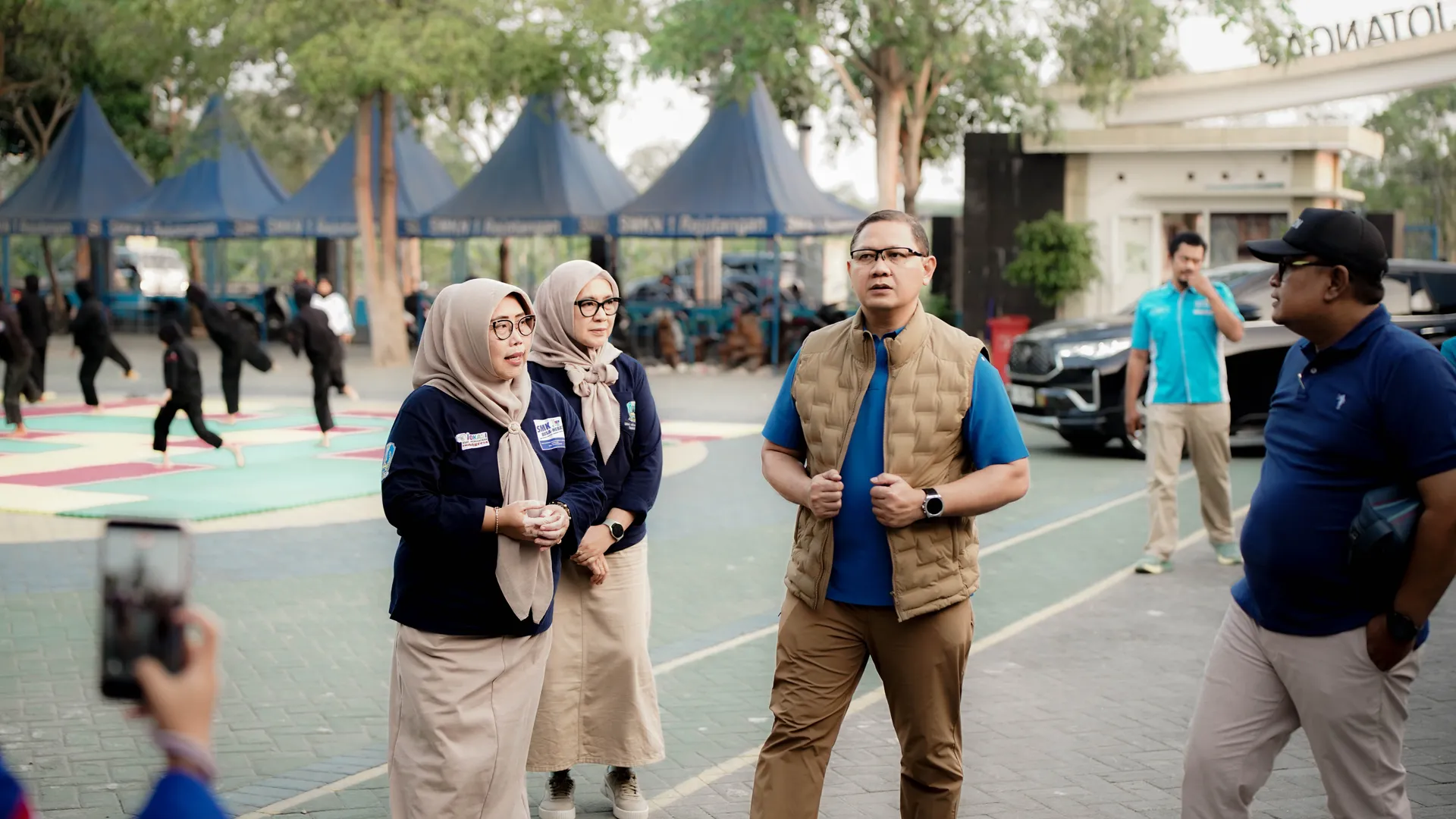 KUNJUNGAN KADIS PENDIDIKAN JAWA TIMUR KE SMKN 1 REJOTANGAN, DORONG SEKOLAH TERUS INOVATIF DAN ADAPTIF